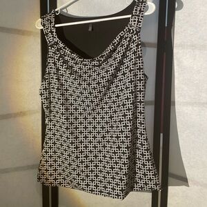Black and White Geometric Print Sleeveless Top